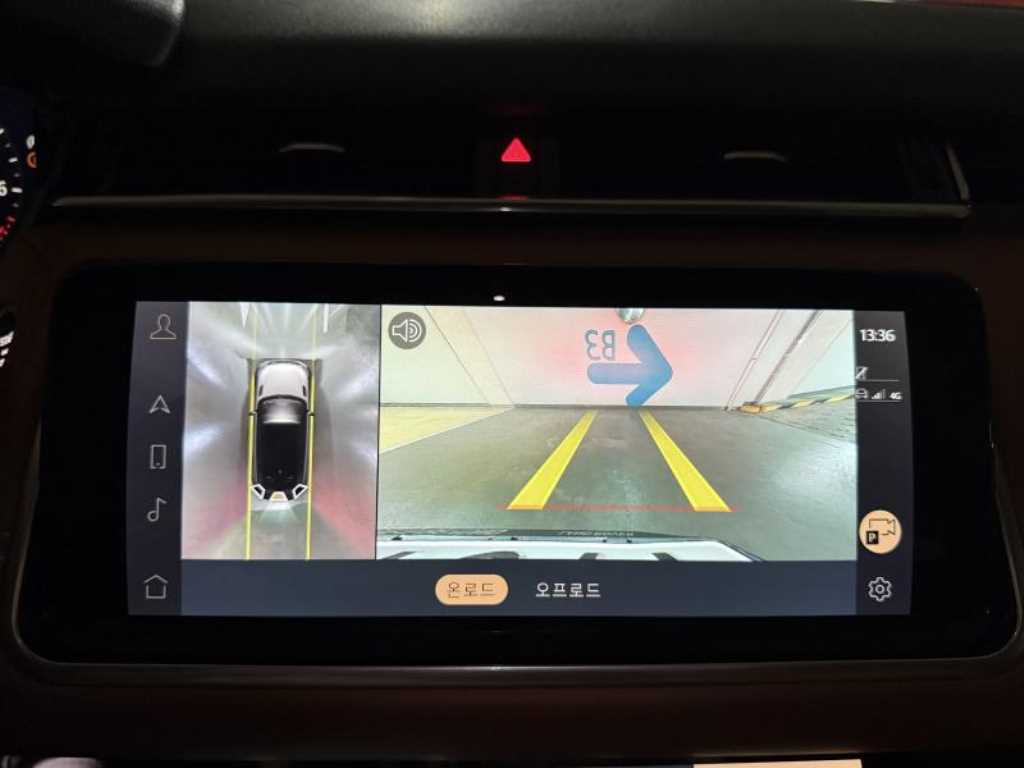 Land Rover Range Rover Velar — photo 16
