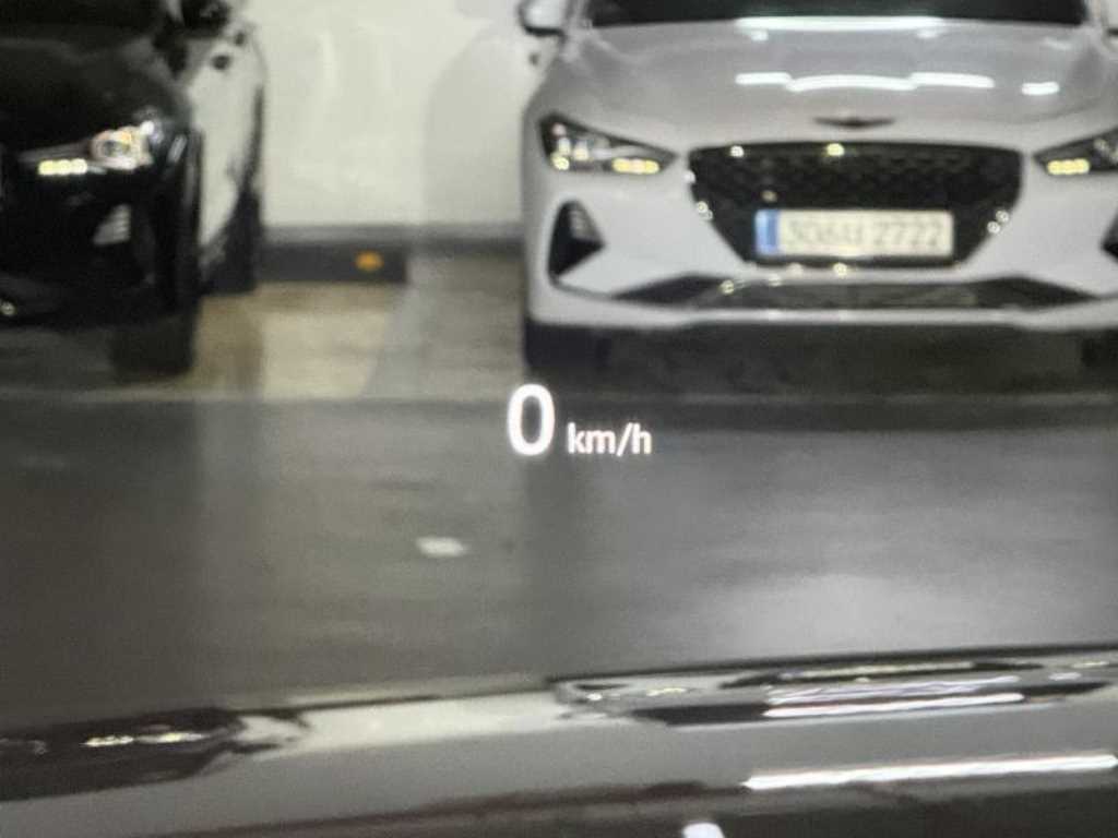 Land Rover Range Rover Velar — photo 17