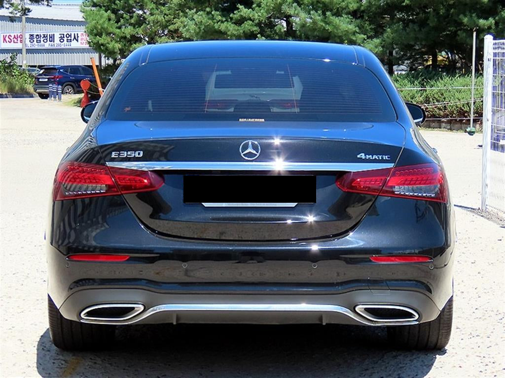 Mercedes-Benz E-Class — photo 04