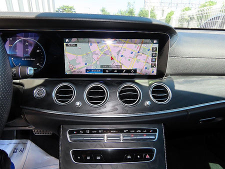 Mercedes-Benz E-Class — photo 13