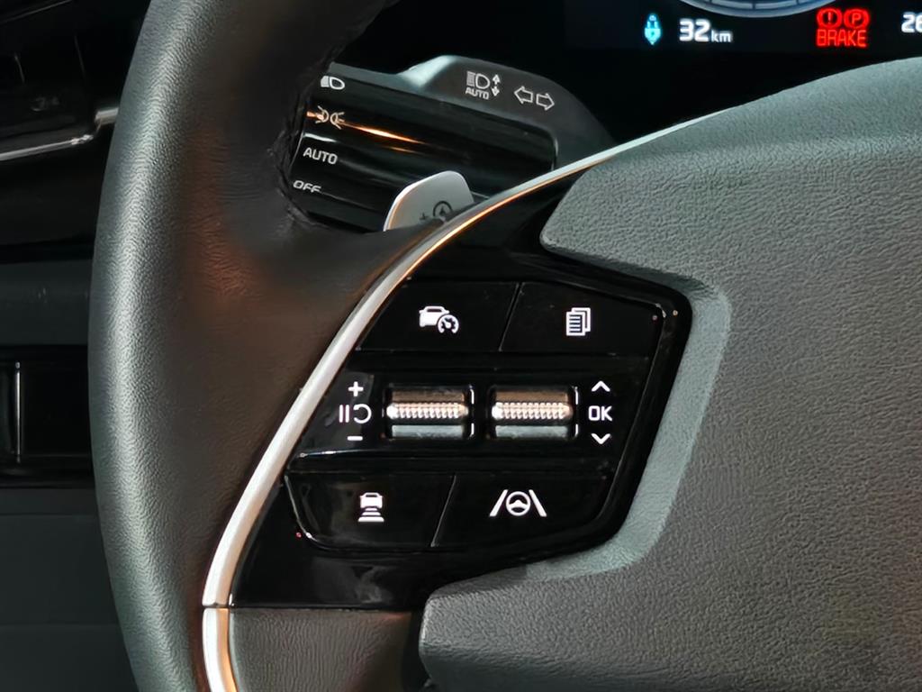 Kia Niro — photo 11