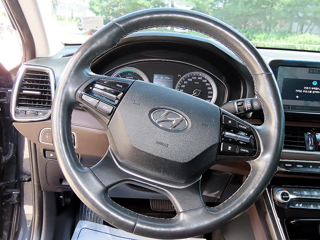 Hyundai Grandeur — photo 08