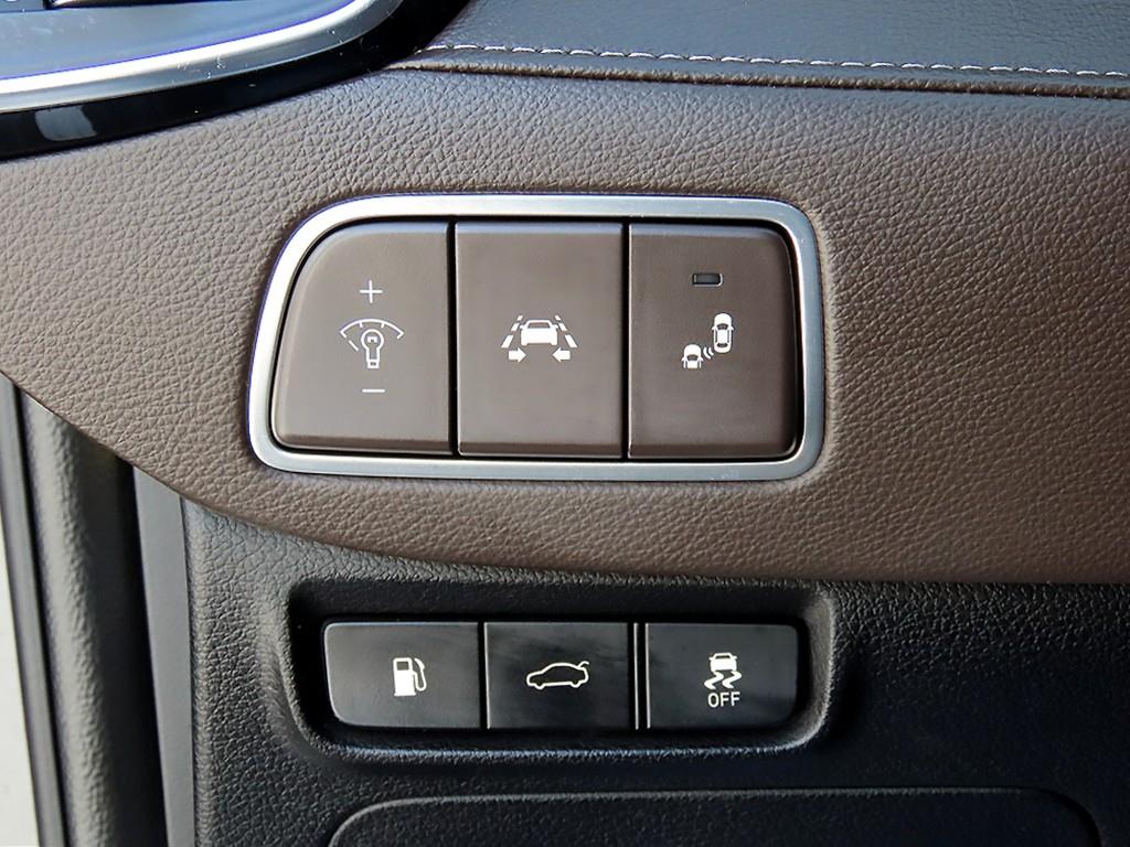 Hyundai Grandeur — photo 13