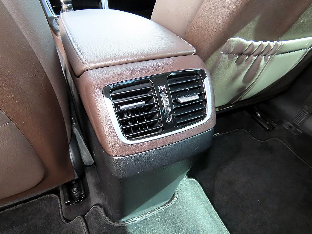 Hyundai Grandeur — photo 18