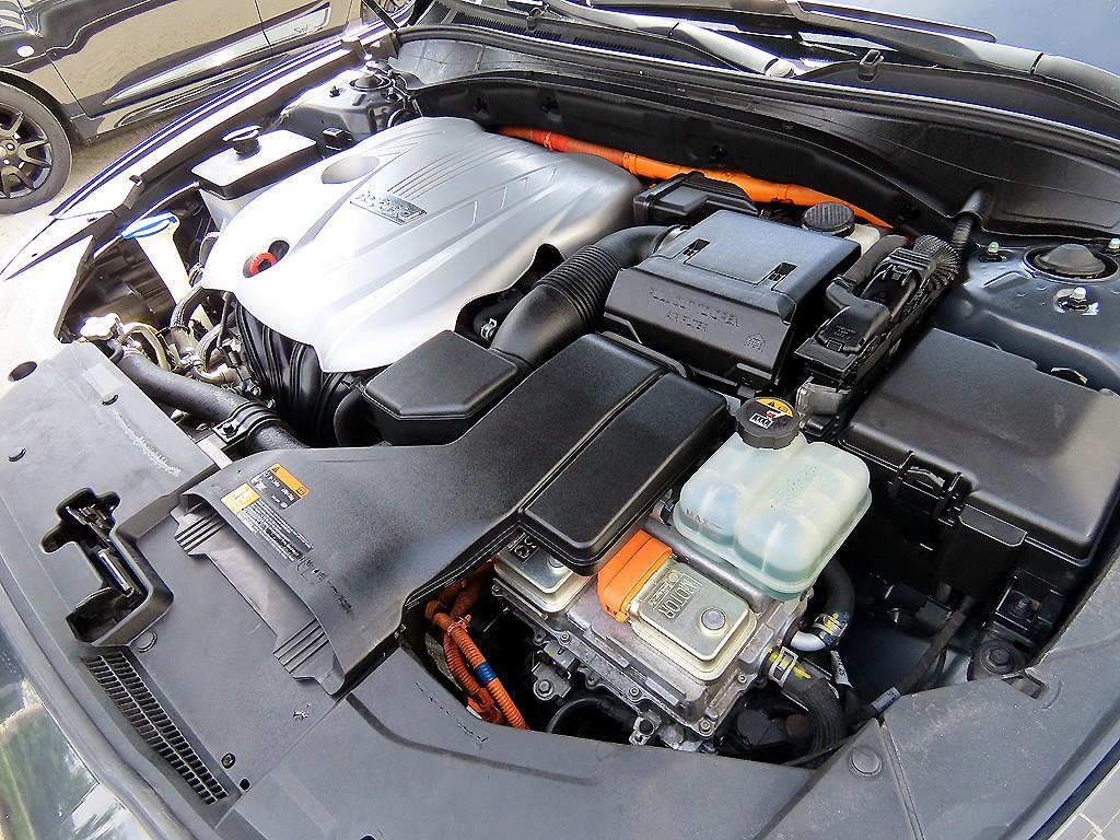 Hyundai Grandeur — photo 19