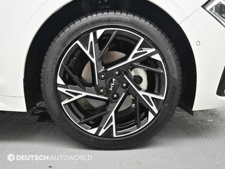 Kia K5 — photo 05