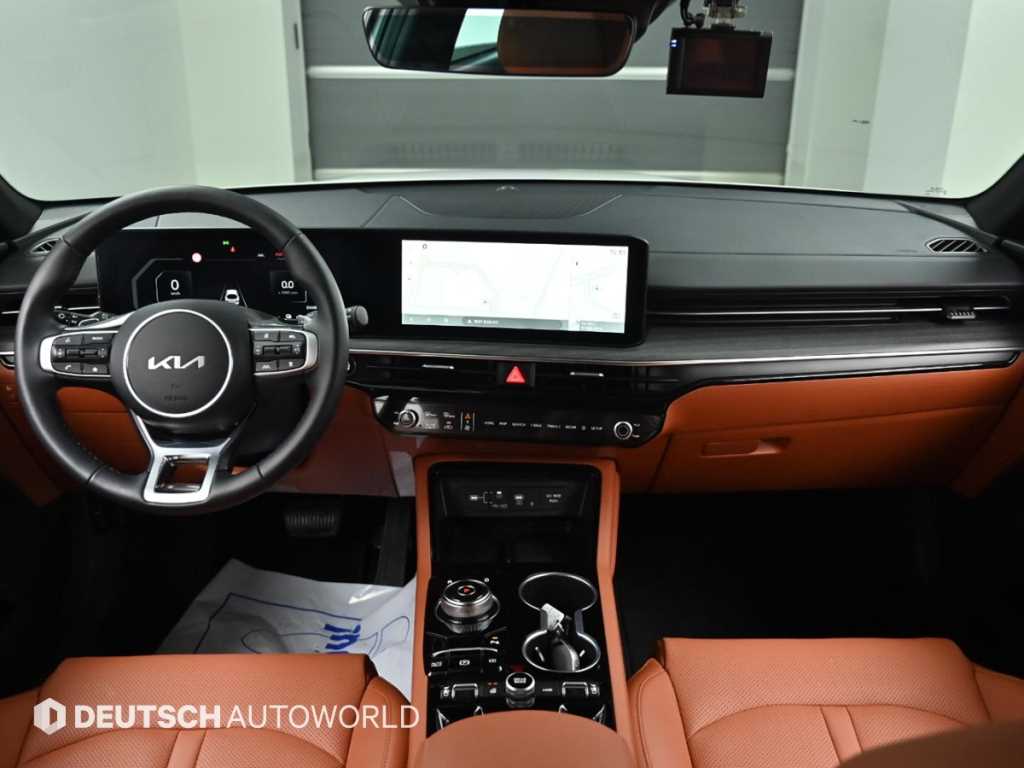 Kia K5 — photo 07