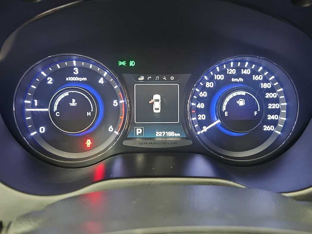 Hyundai Grandeur — photo 06