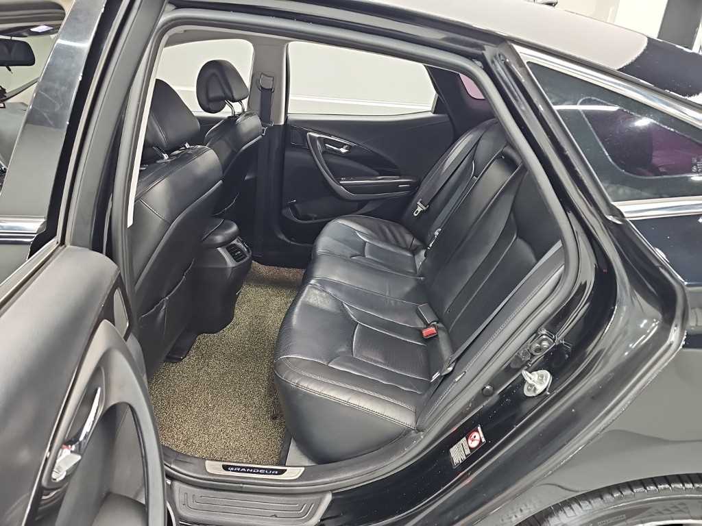 Hyundai Grandeur — photo 12