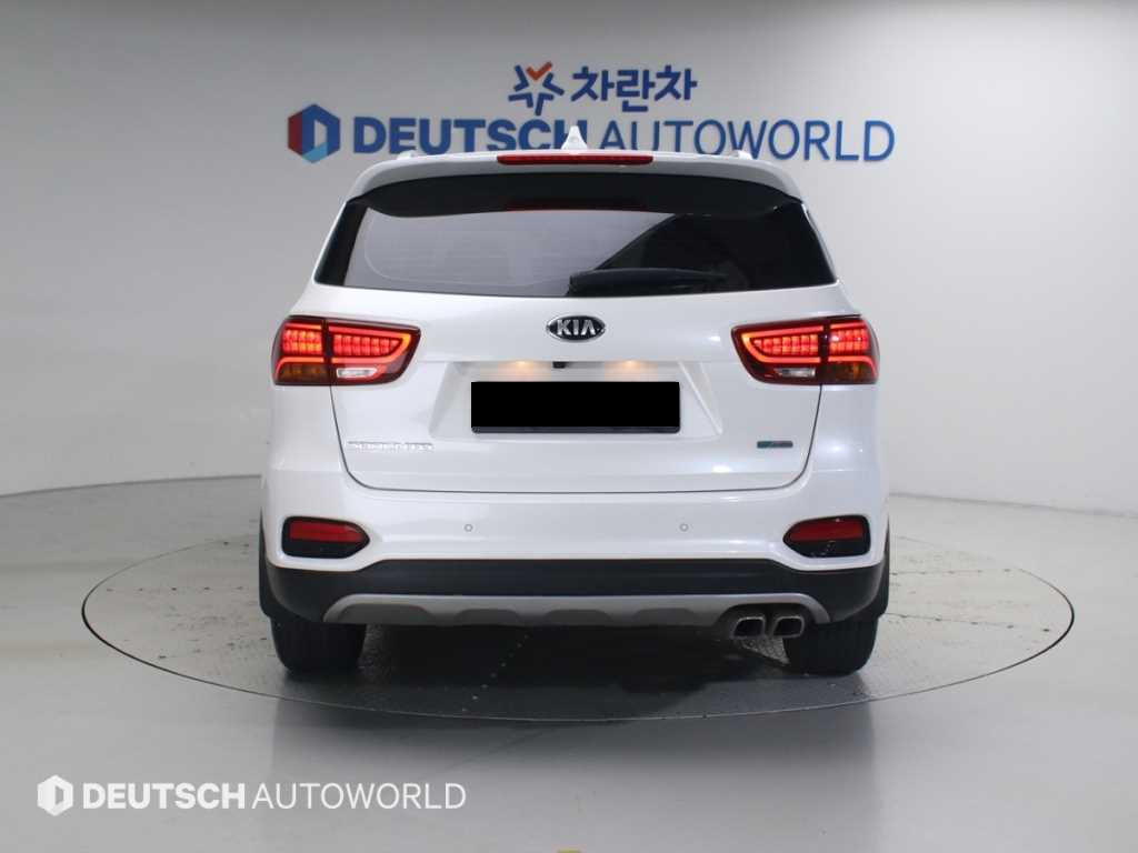 Kia Sorento — photo 04