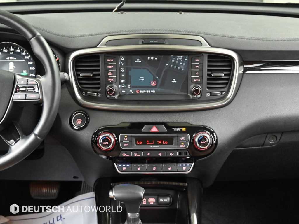 Kia Sorento — photo 14