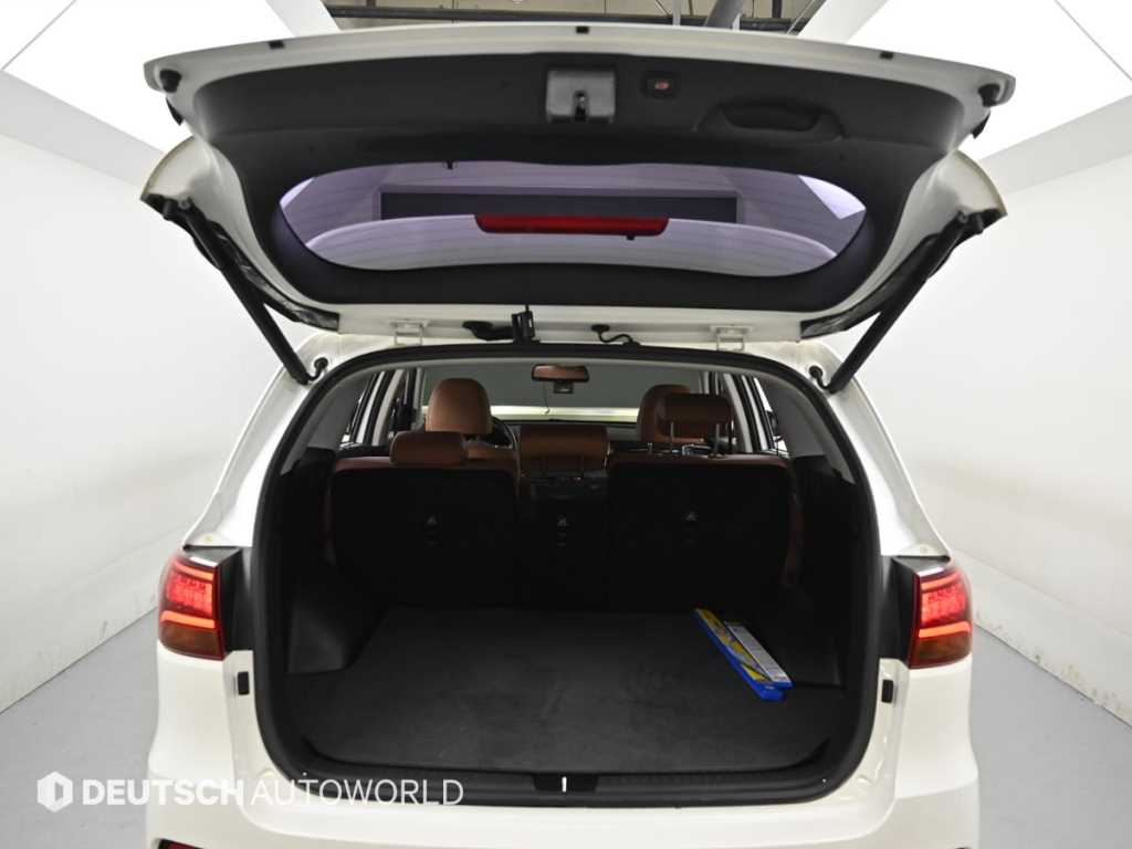 Kia Sorento — photo 19