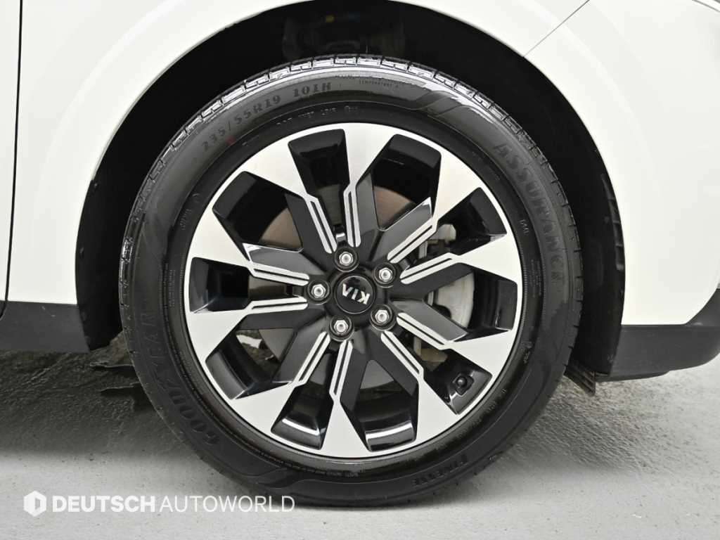 Kia Carnival — photo 05