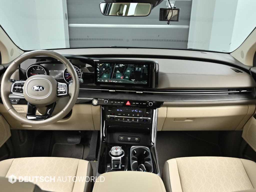 Kia Carnival — photo 07