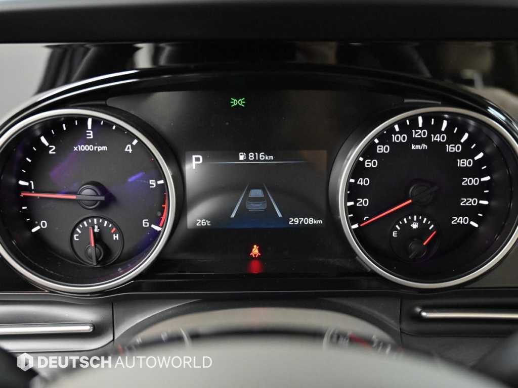 Kia Carnival — photo 08