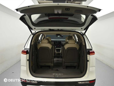 Kia Carnival — photo 19