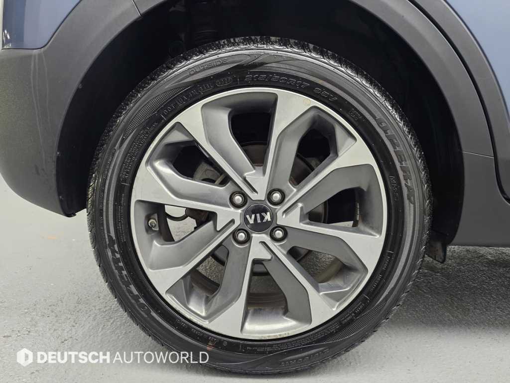 Kia Stonic — photo 05