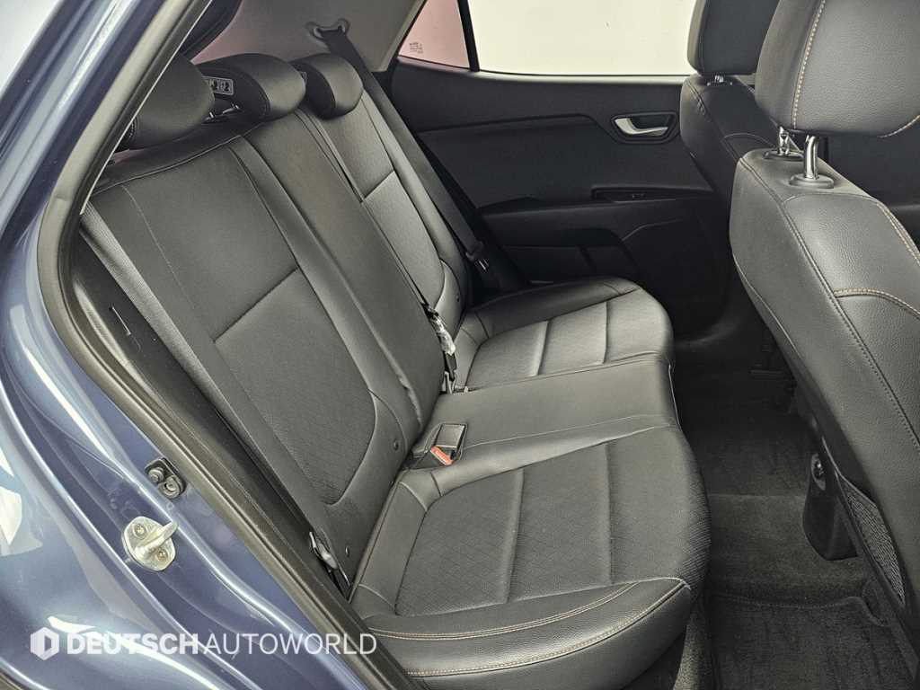 Kia Stonic — photo 12