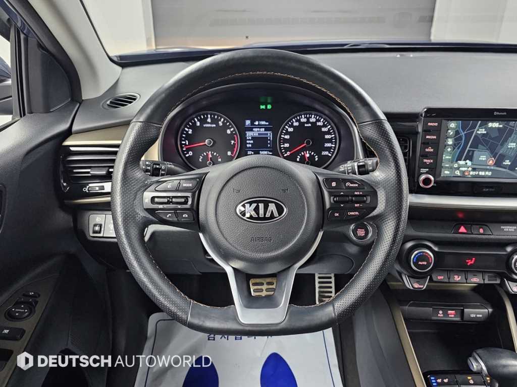 Kia Stonic — photo 13