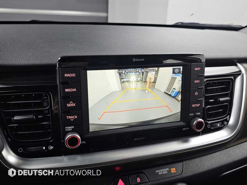 Kia Stonic — photo 15