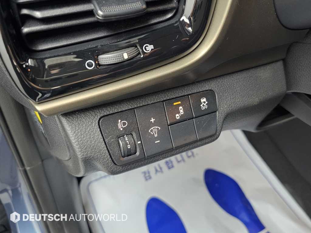 Kia Stonic — photo 16