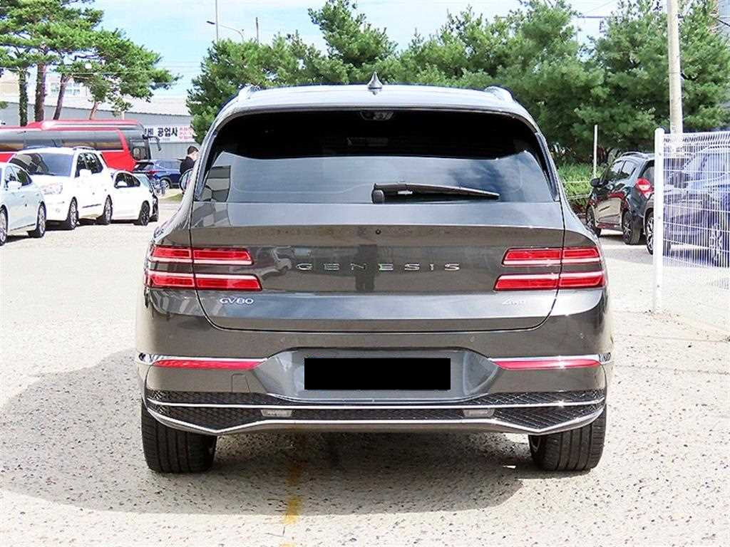 Genesis GV80 — photo 04