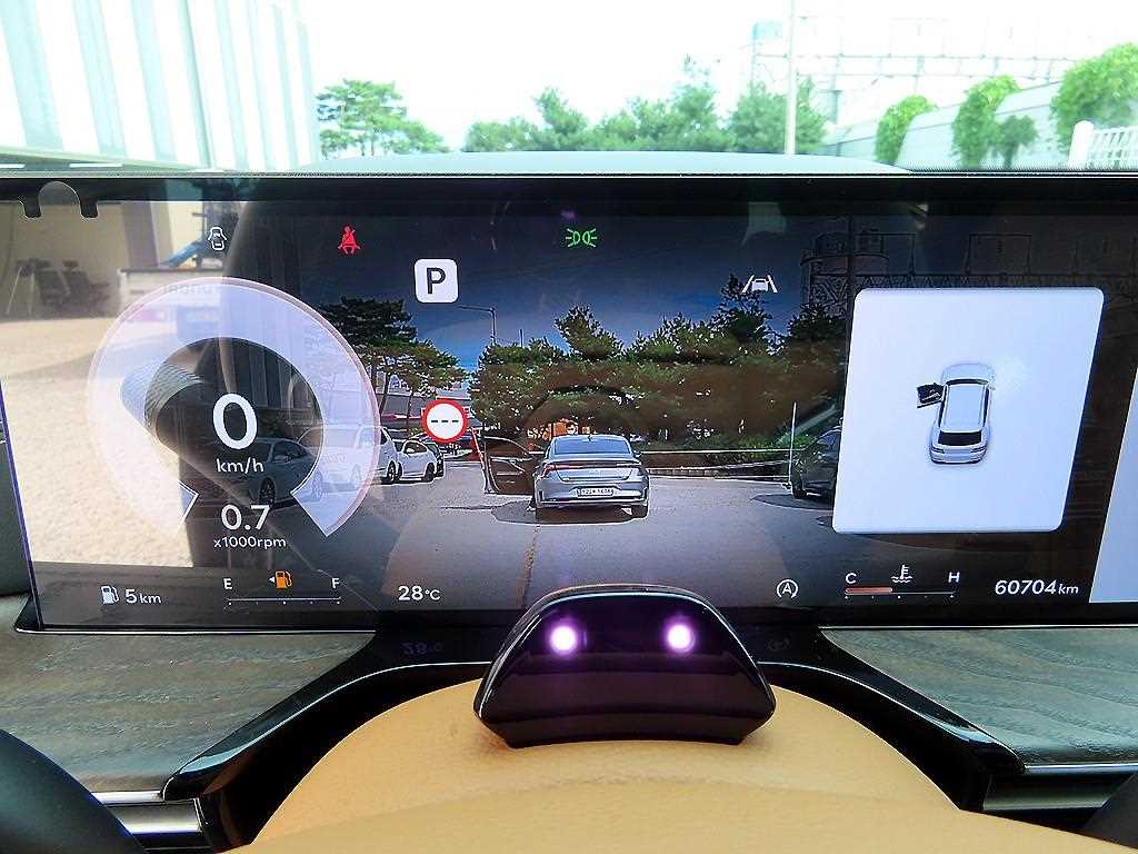 Genesis GV80 — photo 09