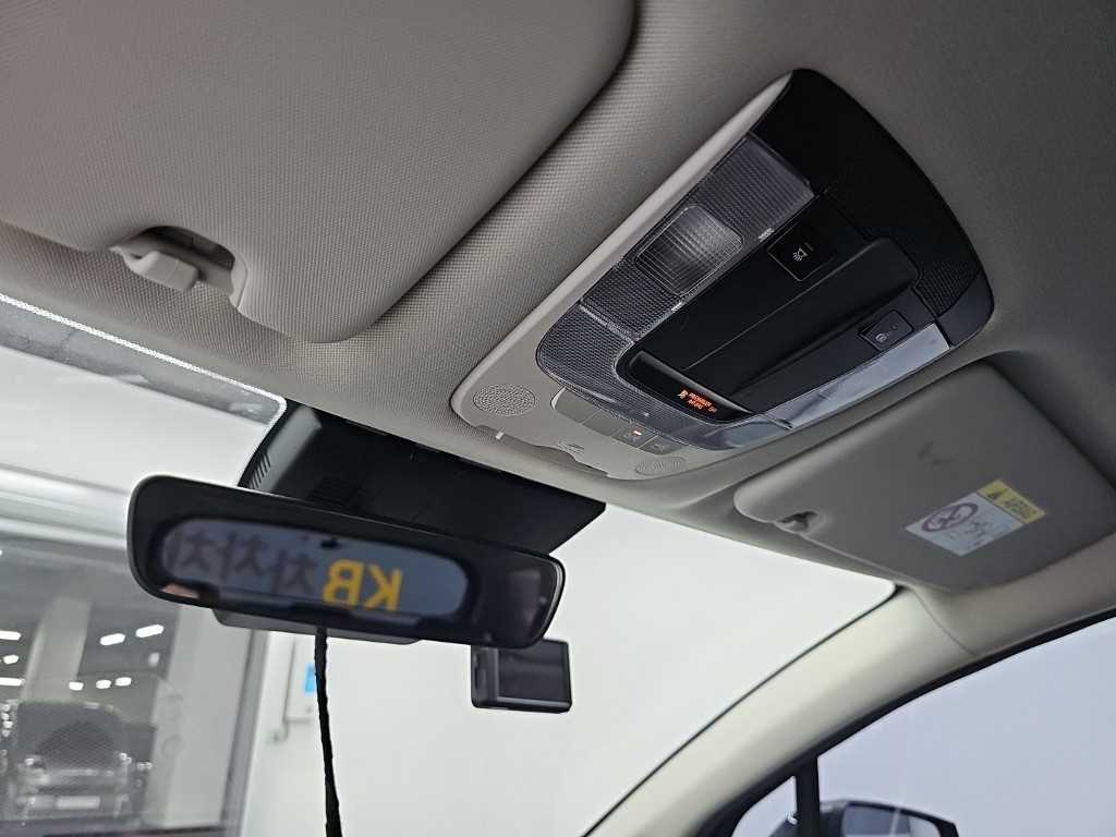 Kia Sportage — photo 14