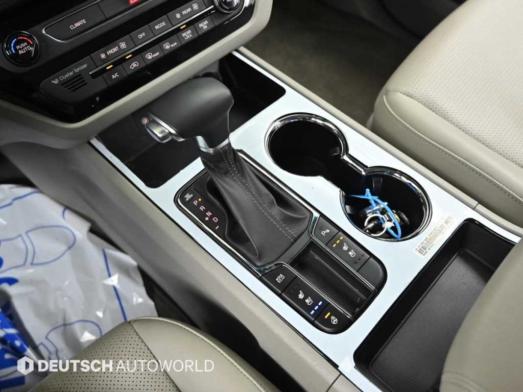Kia Carnival — photo 09