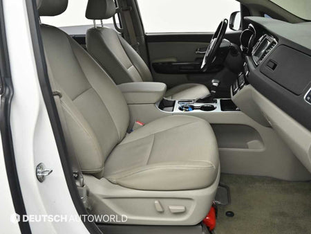 Kia Carnival — photo 10
