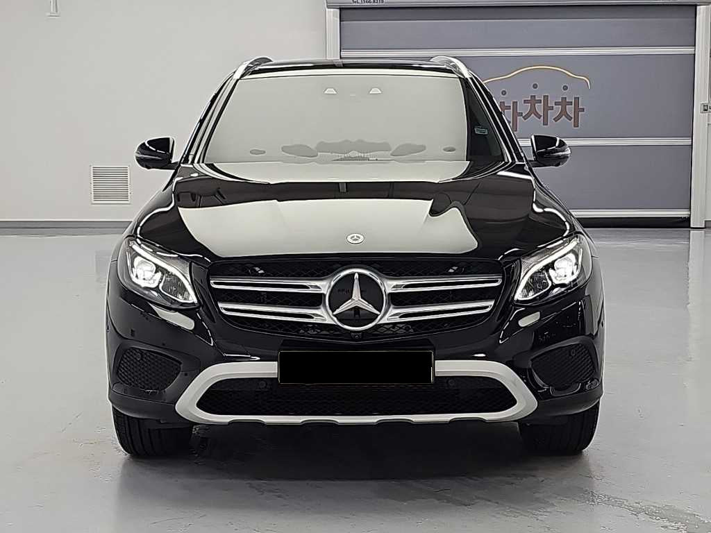 Mercedes-Benz GLC-Class — photo 02