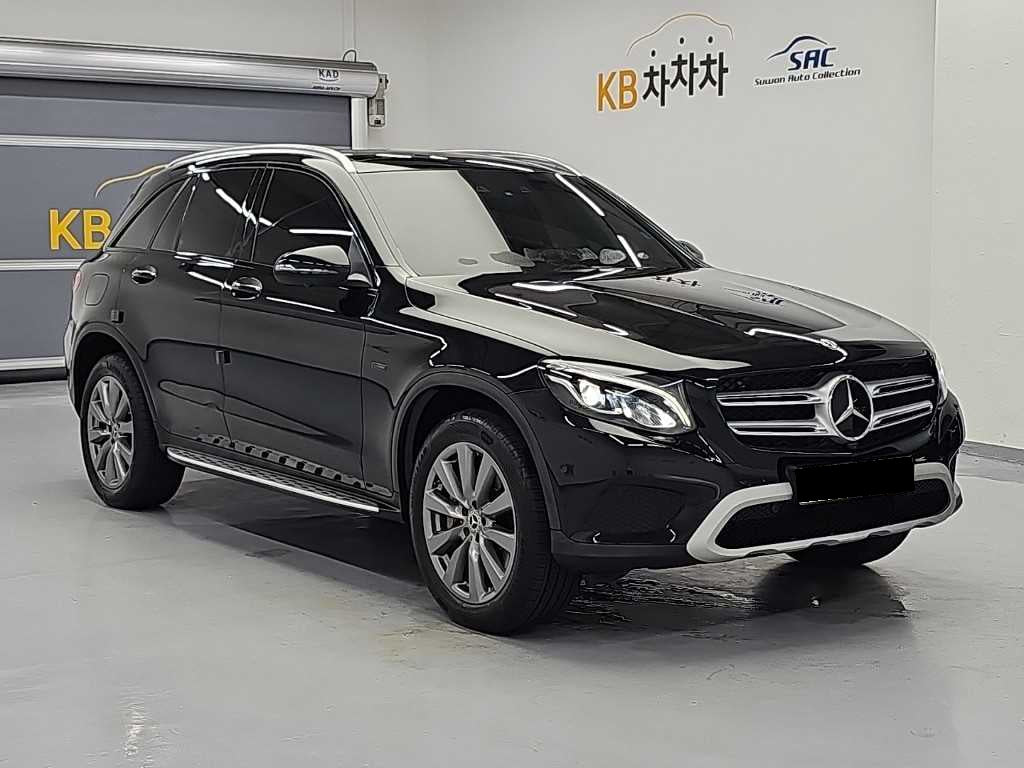 Mercedes-Benz GLC-Class — photo 04