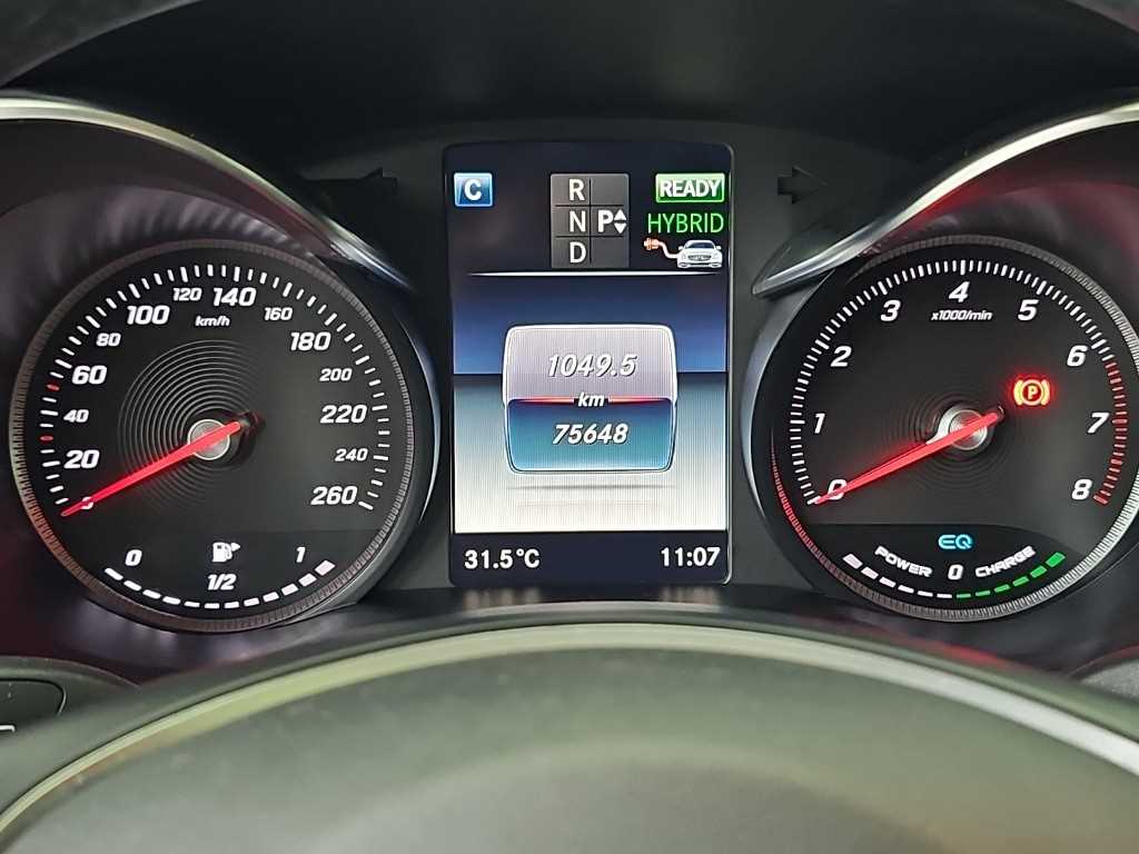 Mercedes-Benz GLC-Class — photo 06