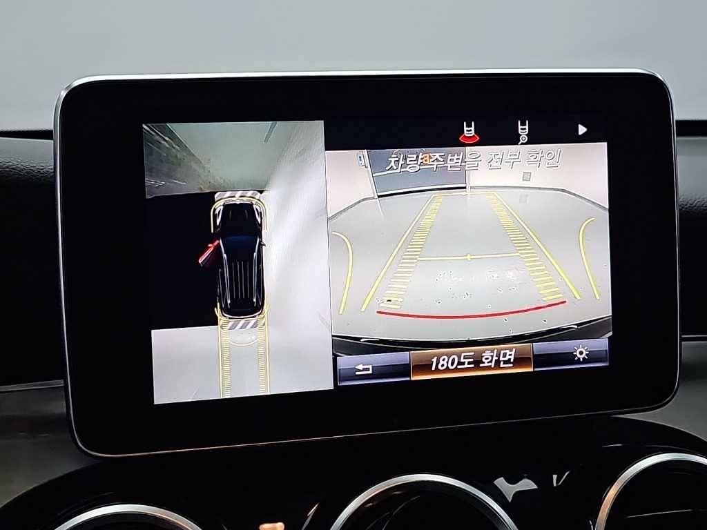 Mercedes-Benz GLC-Class — photo 16