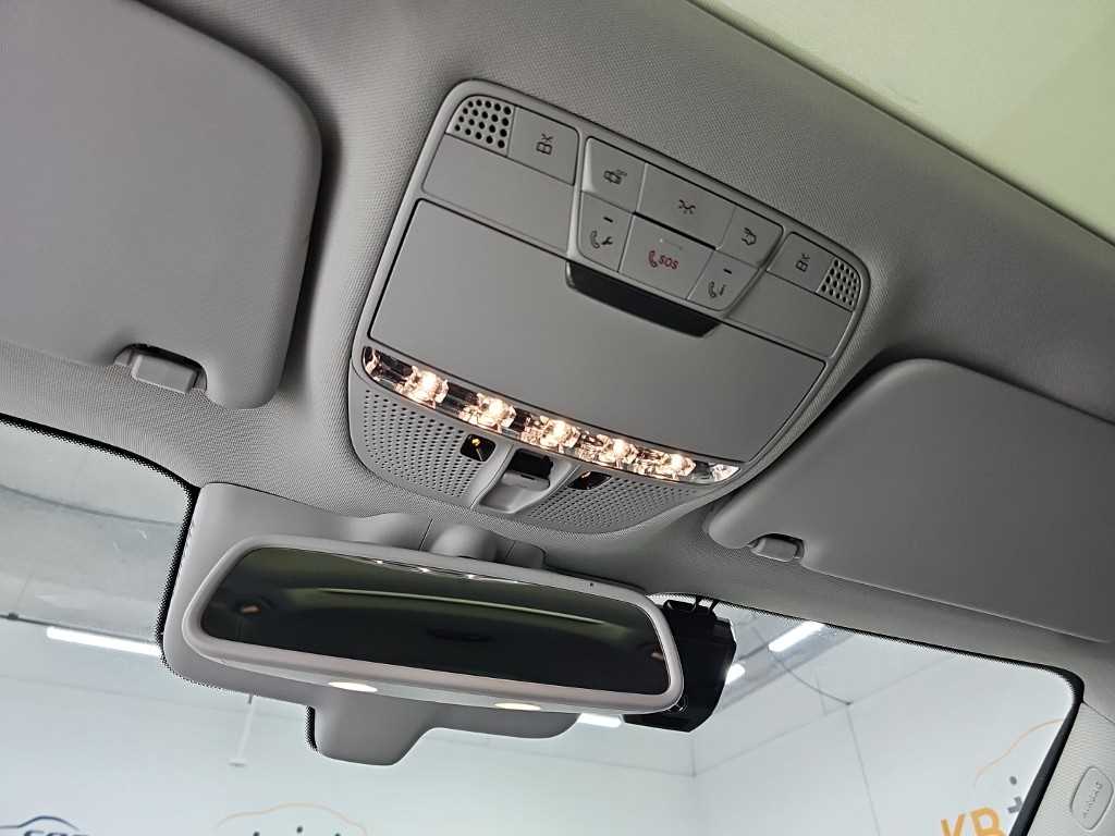 Mercedes-Benz GLC-Class — photo 18