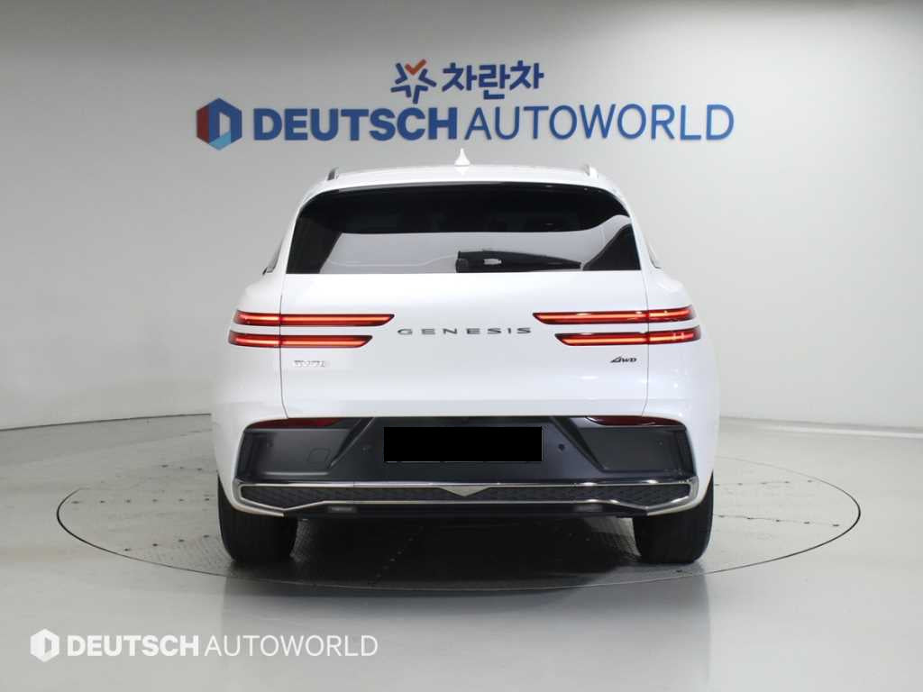 Genesis GV70 — photo 04