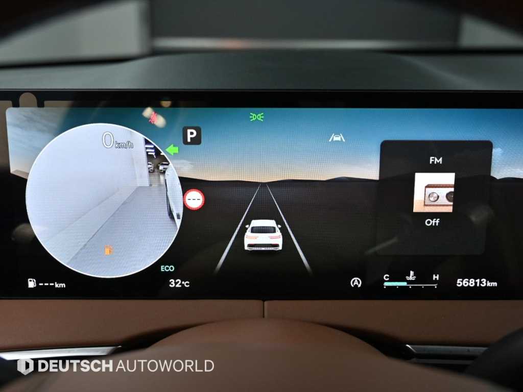 Genesis GV70 — photo 08