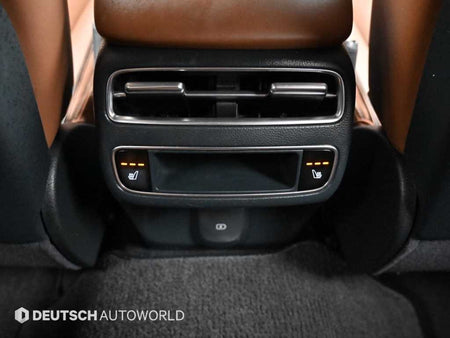 Genesis GV70 — photo 16