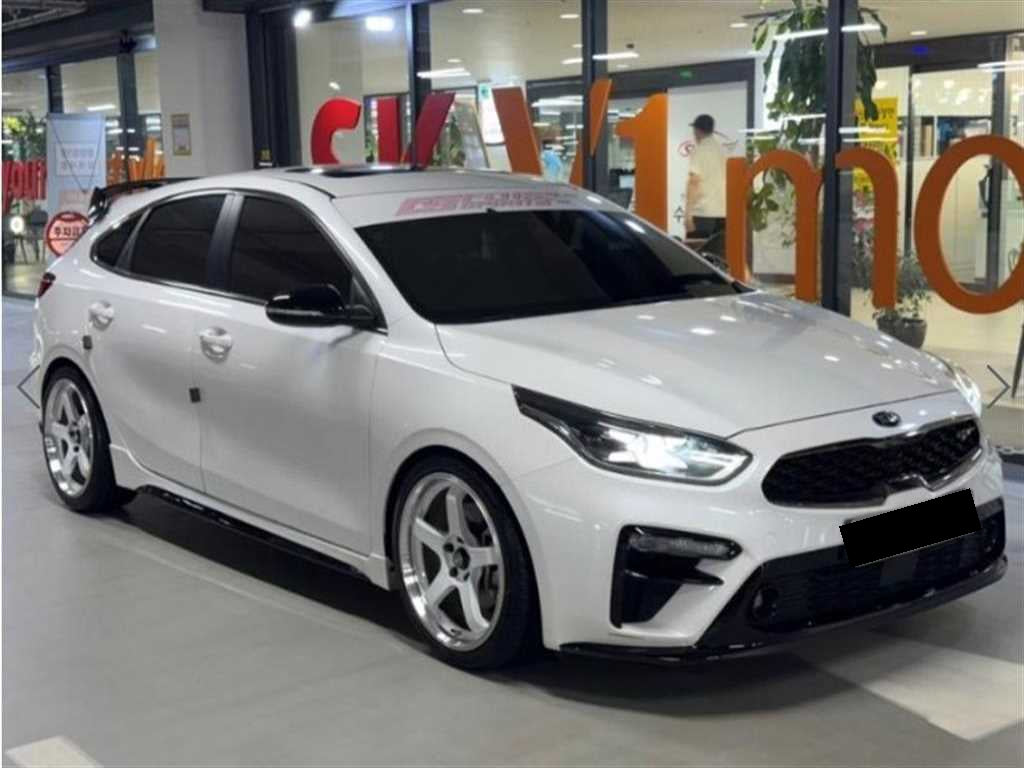 Kia K3 — photo 02