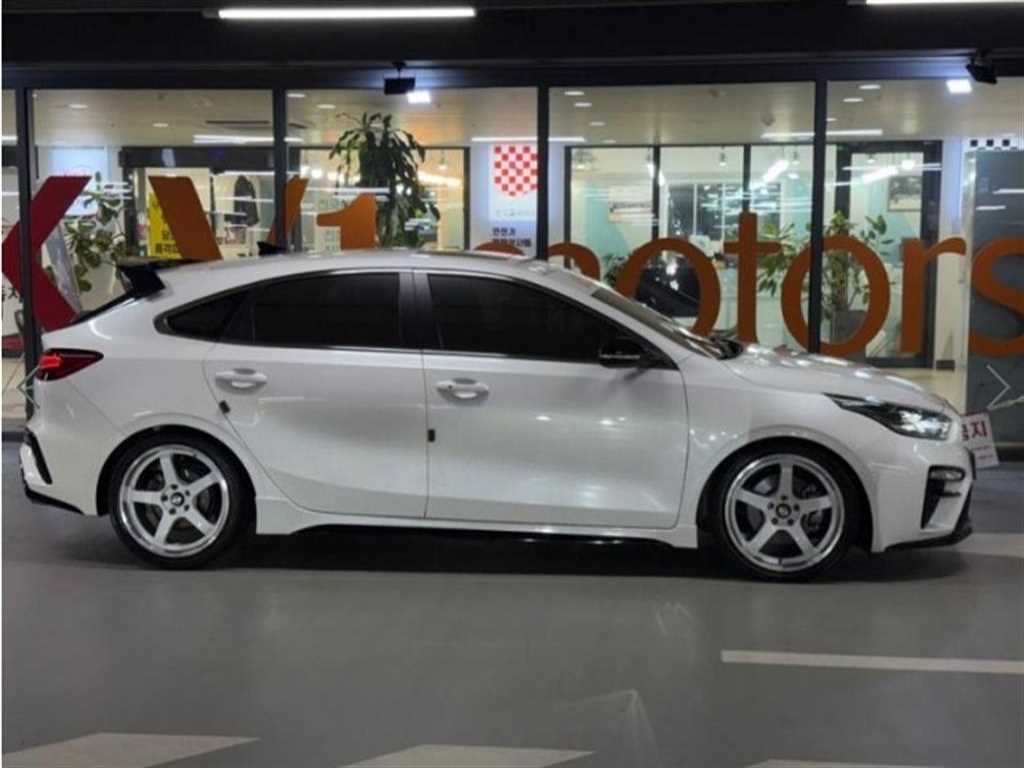 Kia K3 — photo 03