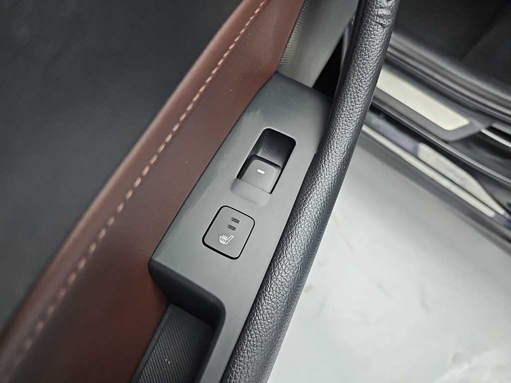 Hyundai Sonata — photo 13
