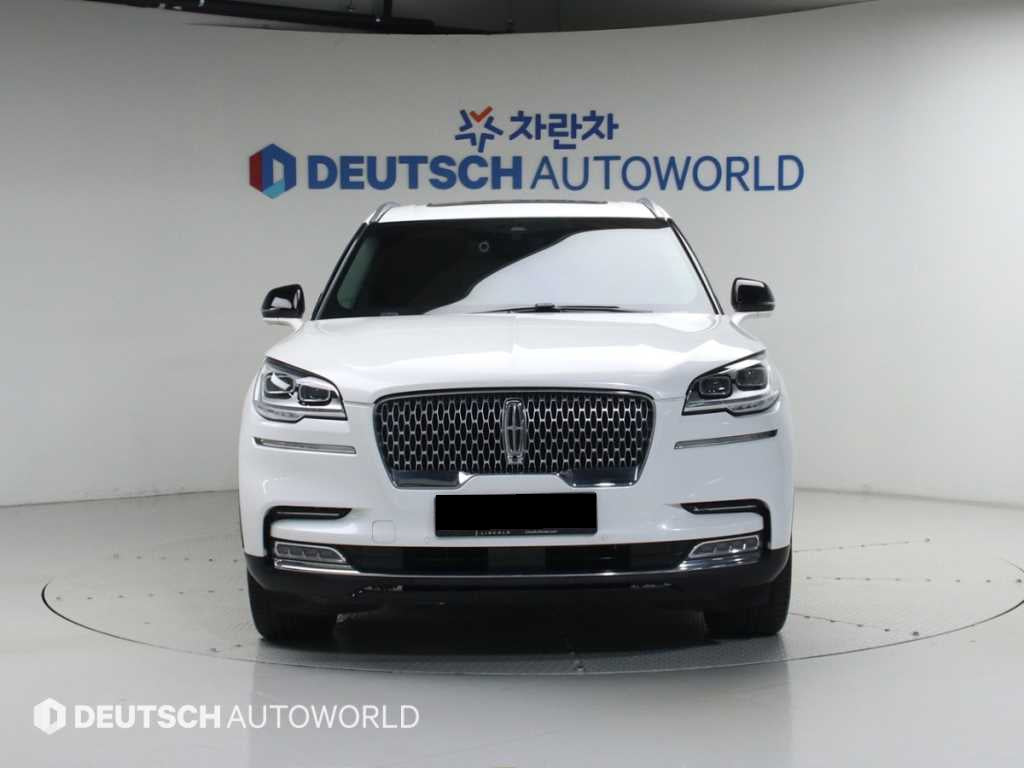 Lincoln Aviator — photo 03
