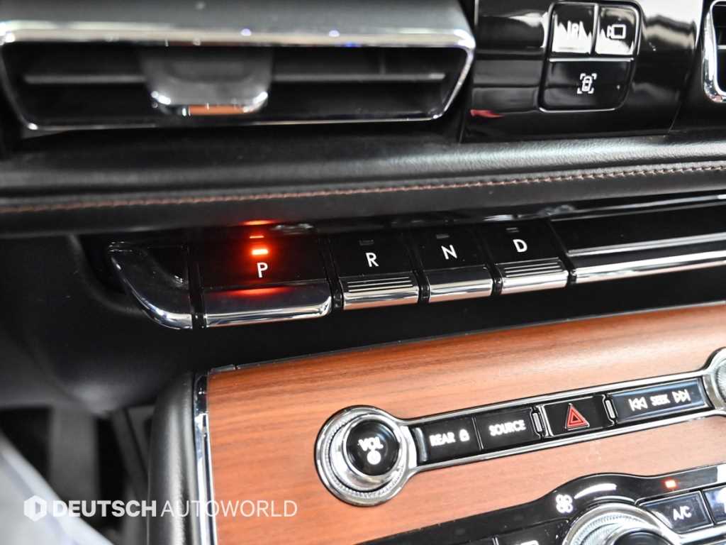 Lincoln Aviator — photo 09