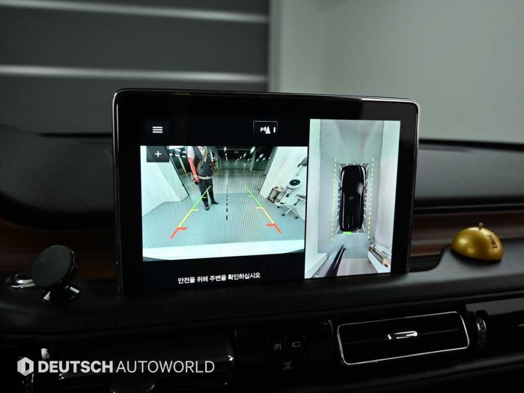 Lincoln Aviator — photo 15