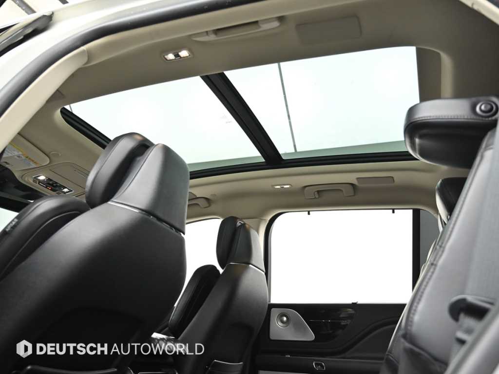 Lincoln Aviator — photo 18