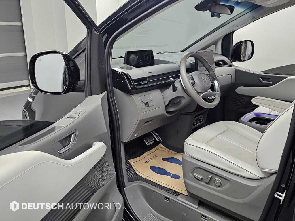 Hyundai Staria — photo 11