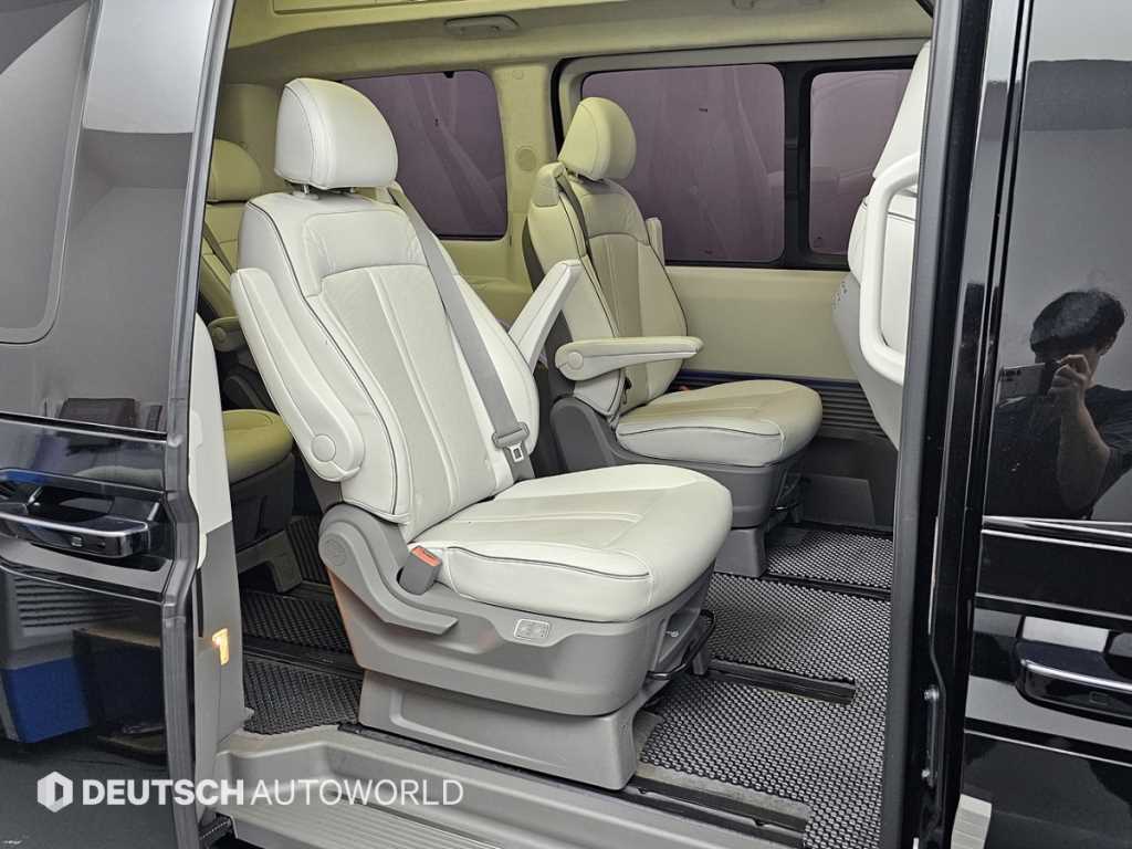 Hyundai Staria — photo 12