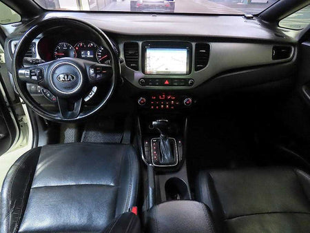 Kia Carens — photo 10