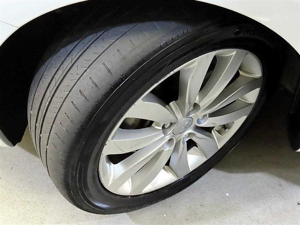 Kia Carens — photo 20