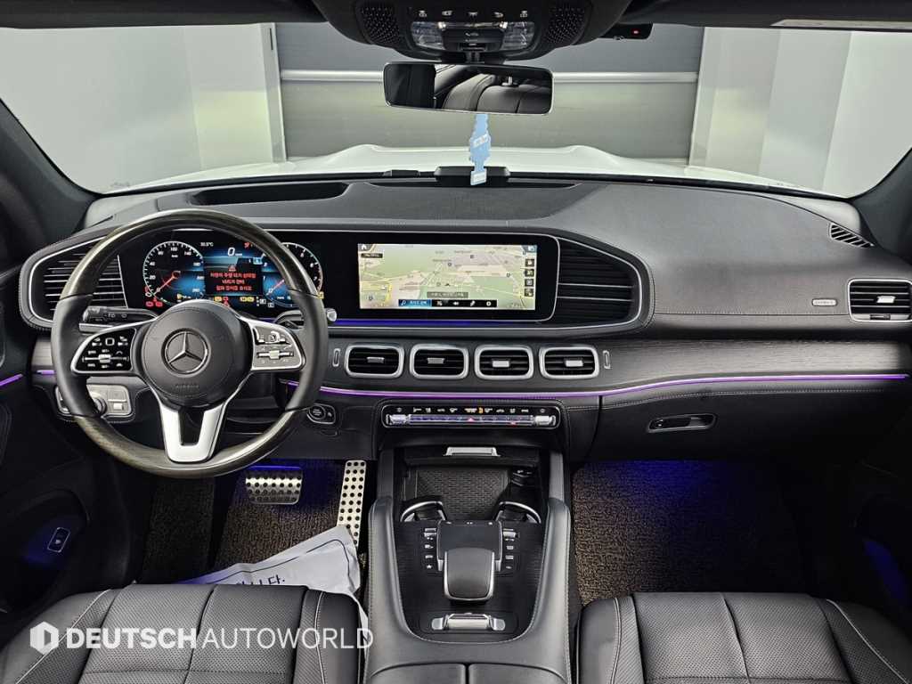 Mercedes-Benz GLS-Class — photo 07